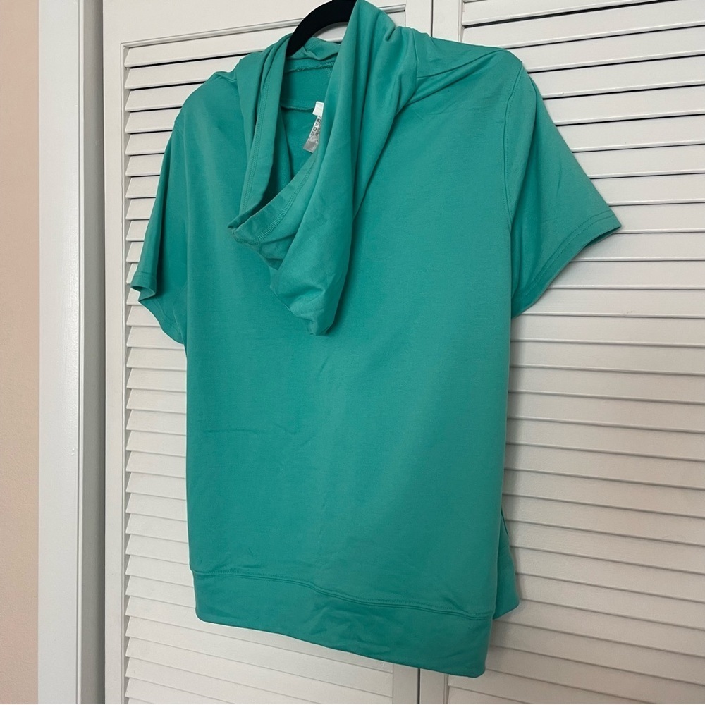 Short Sleeve Hoodie Sweatshirt - Picture 4 of 4